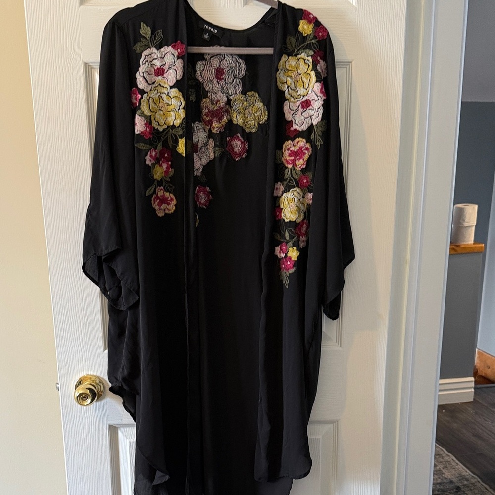 Torrid Black Kimono with Vibrant Floral Design